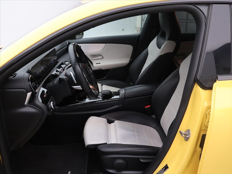 Mercedes-Benz CLA 2,0 250 165kW AMG-paket CZ - fotka 11 z 31