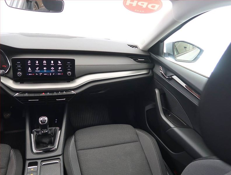 Škoda Octavia (2021) Ambition 2.0 TDI, Serv.kniha - fotka 8 z 24