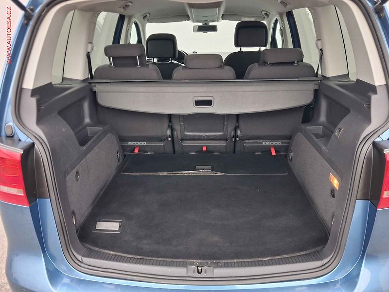 Volkswagen Touran (2015) 2.0TDi, Klima - fotka 7 z 17
