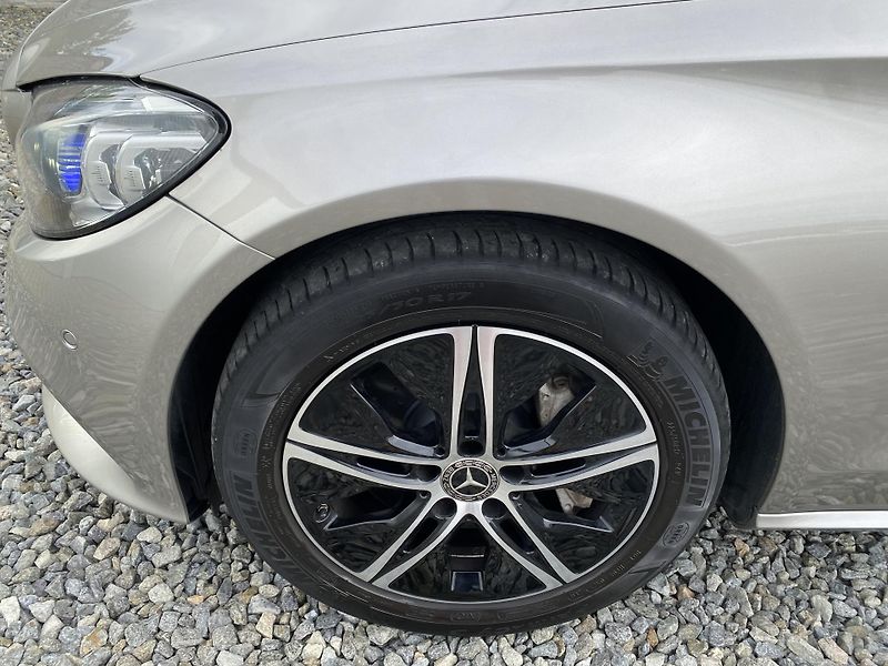 Mercedes-Benz Třídy C C 400 COUPE 4MATIC 51.000KM - fotka 20 z 149