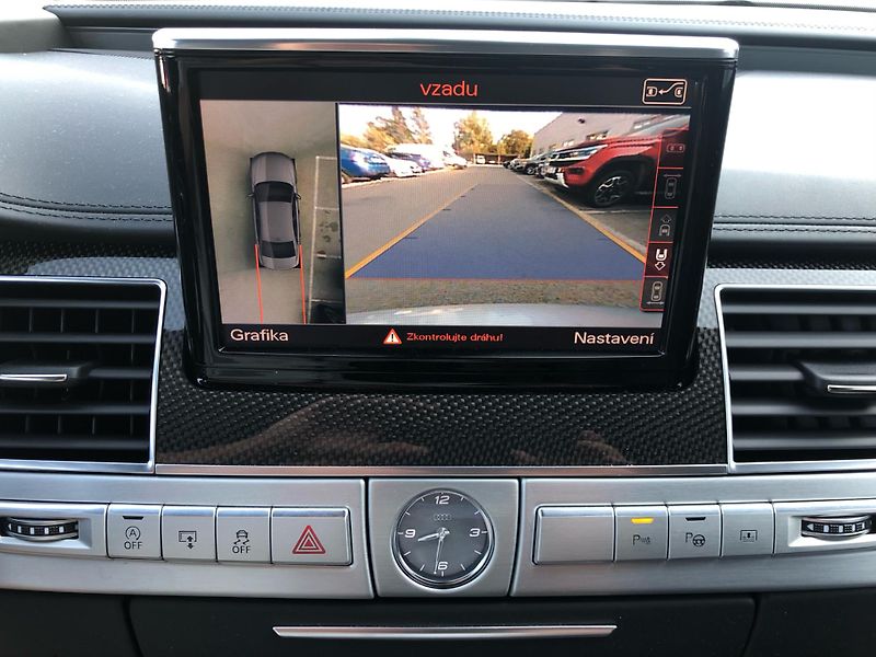 Audi S8 PLUS 4.0 TFSI QUATTRO - fotka 20 z 28