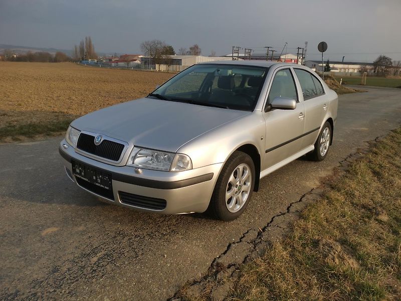 Škoda Octavia (2004) 2,0i 116PS Collection XENON  - fotografie inzerátu