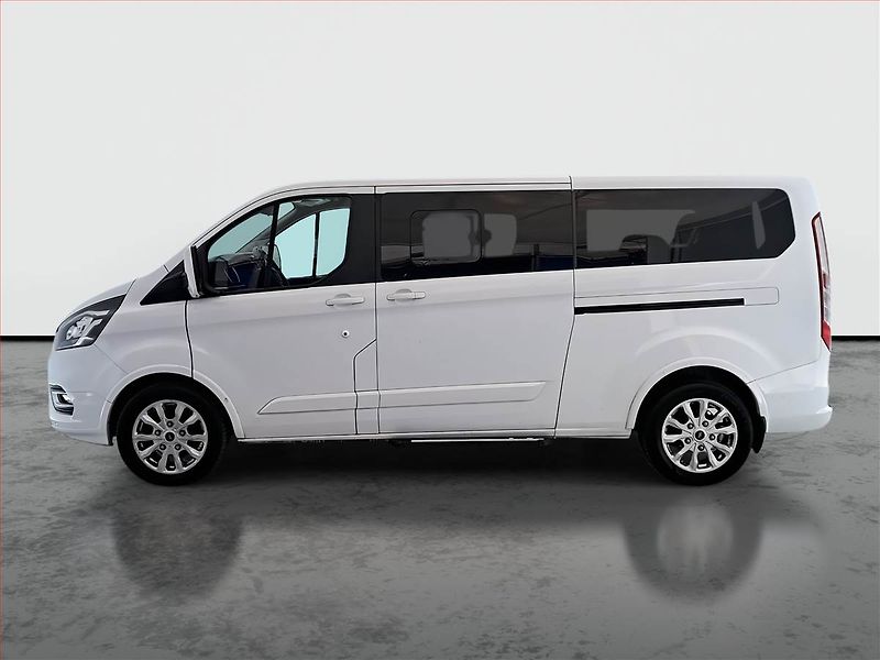 Ford Tourneo Custom (2018) Titanium 2.0 EcoBlue, ČR - fotka 3 z 17