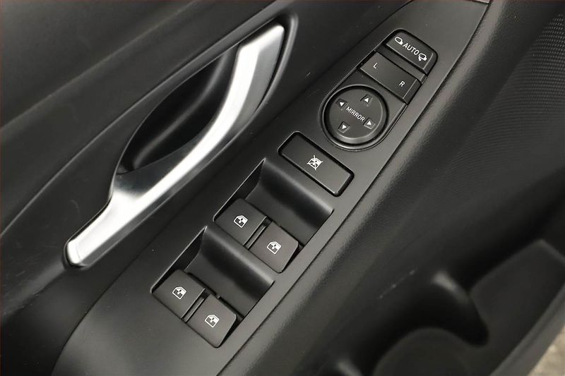 Hyundai i30 (2023) Comfort 1.0 T-GDI, ČR,1.maj - fotka 10 z 13