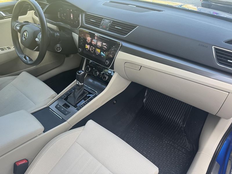 Škoda Superb (2022) 2.0TDI DSG STYLE EXTRA ČR - fotka 9 z 28