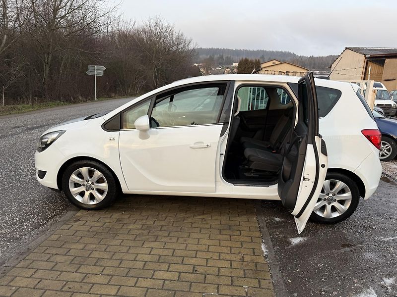 Opel Meriva (2016) 1.6 DTE - fotka 47 z 49