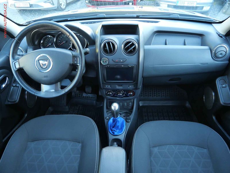 Dacia Duster (2014) 1.6 16V, AC, TZ, park.asist - fotka 8 z 20