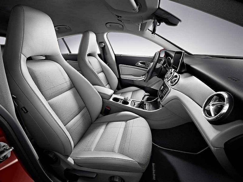 Mercedes-Benz CLA 45 AMG Shooting Brake.