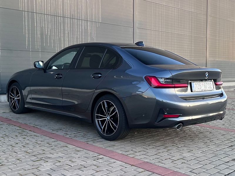 BMW Řada 3 318d-SPORT-LINE 360 KAMERA - fotka 6 z 48