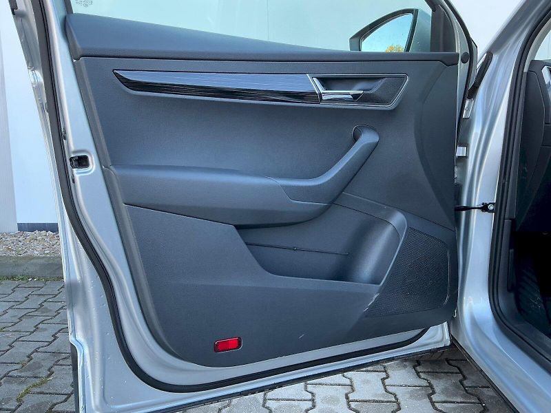 Škoda Karoq (2019) 2.0 TDI DSG 4x4 STYLE - fotka 13 z 20