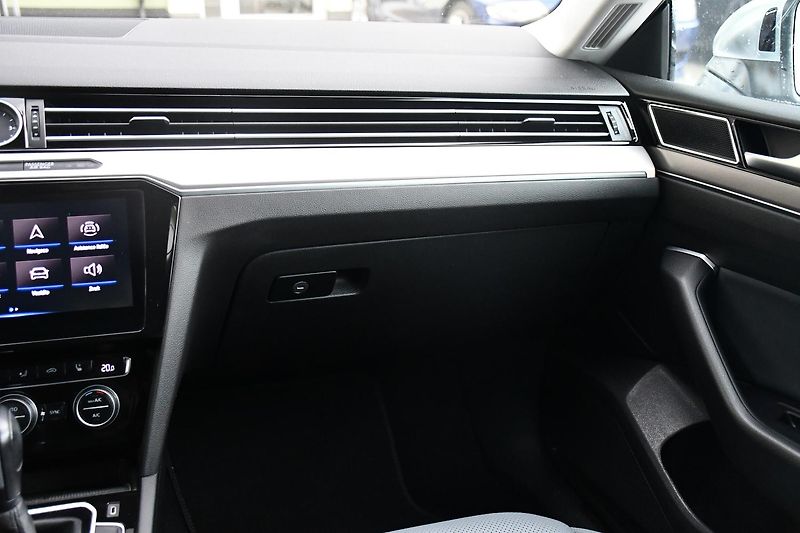 Volkswagen Arteon 2,0 BiTDI 4MOTION DSG ELEGANCE - fotka 8 z 40