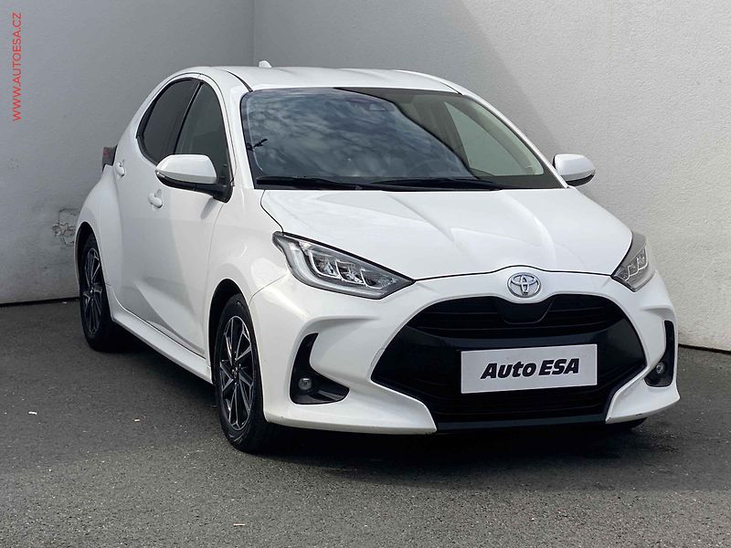 Toyota Yaris (2021) 1.5 VVT-i, ČR, Dynamic - fotografie inzerátu