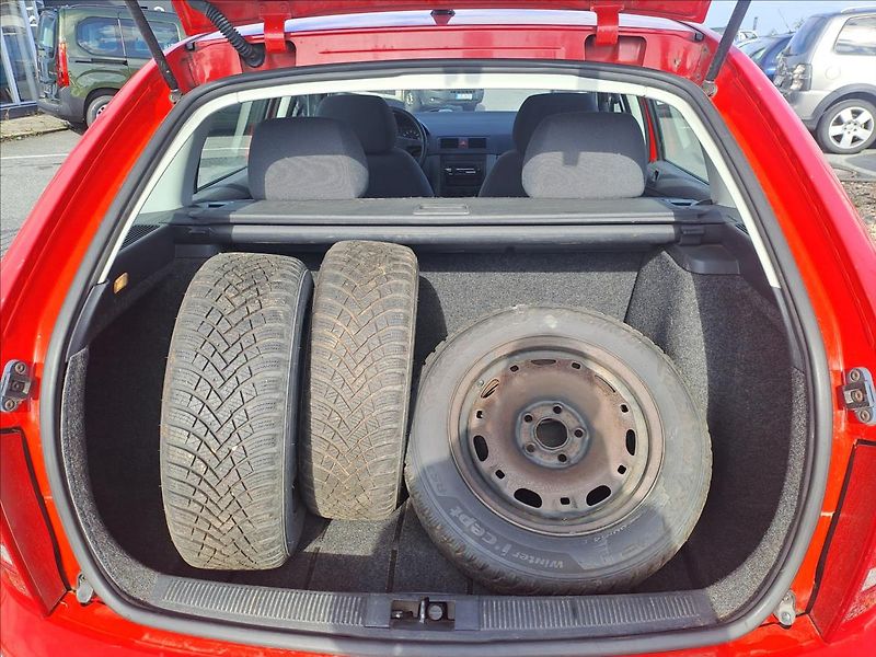 Škoda Fabia 1,4 MPI - fotka 12 z 12