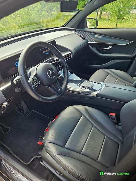 Mercedes-Benz EQC (2022) 4MATIC 80 kWh - fotka 10 z 17