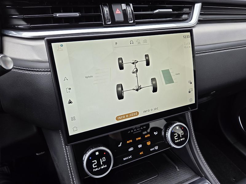 Jaguar F-Pace D300 ED90th HUD PANO ZÁR-2030 - fotka 37 z 48