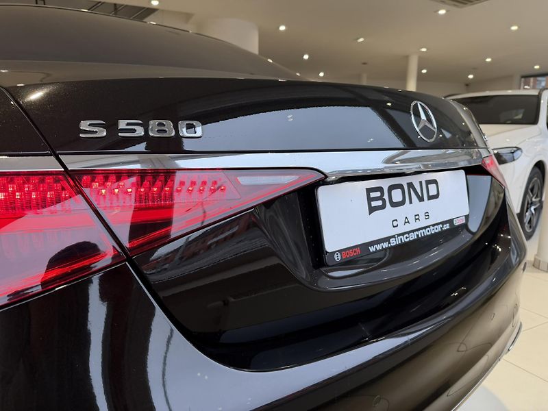 Mercedes-Benz Třídy S (2022) S 580 4M L/PANO/BURM/SOFT/DIGI - fotka 6 z 22
