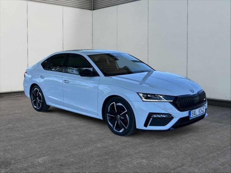 Škoda Octavia 2,0 TDI 147 RS AT - fotka 1 z 11