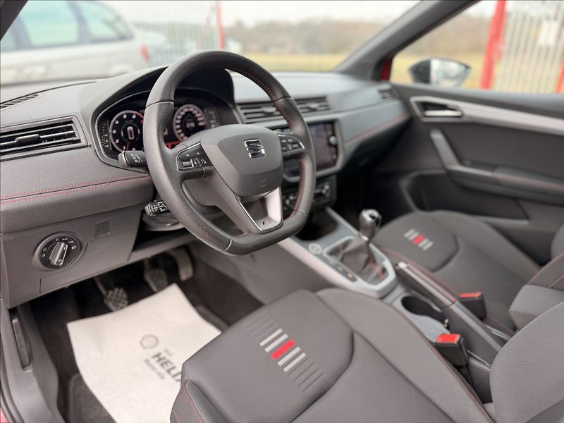 Seat Arona 1,5 FR TSI 110kW NAVI VIRTUAL - fotka 12 z 30