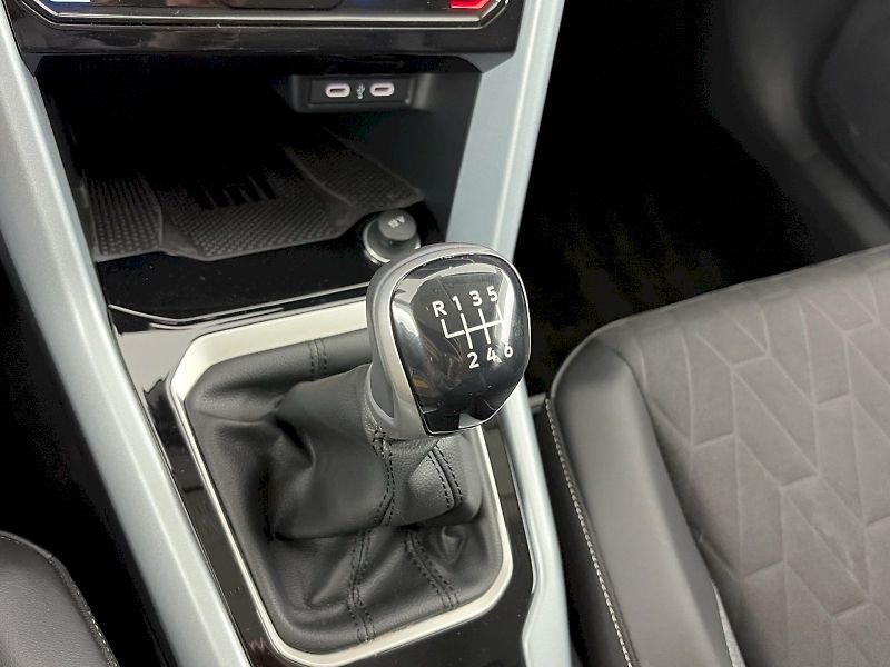 Volkswagen T-Roc (2025) Life GOAL 1.0 TSI 85kW - fotka 21 z 27