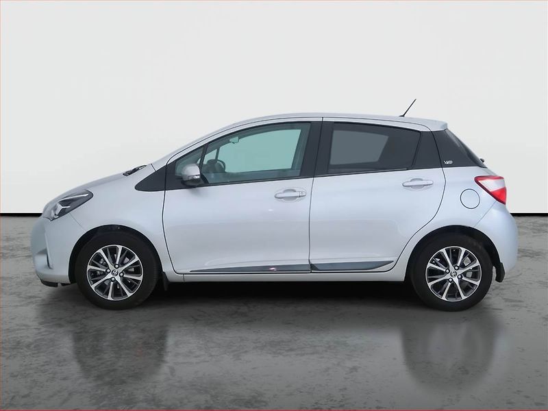 Toyota Yaris (2020) 1.5 Dual VVT-i, Serv.kniha - fotka 3 z 18
