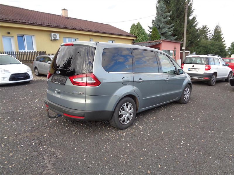 Ford Galaxy 2,2 - fotka 4 z 18
