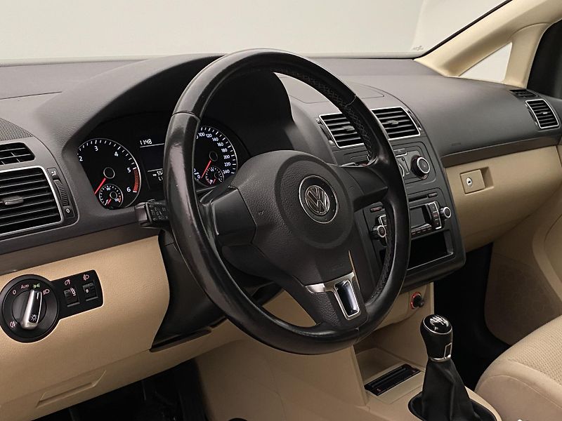 Volkswagen Touran 1.6TDI 77kW  - fotka 18 z 30