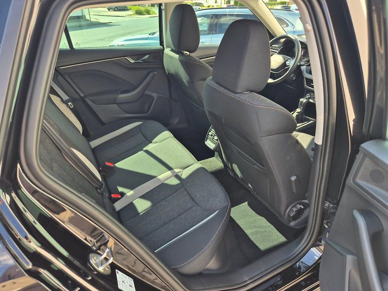 Škoda Kamiq (2025) Top Selection 1.0 TSI 85 kW 7° - fotka 18 z 30
