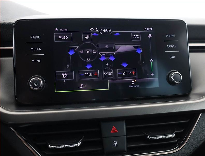 Škoda Scala (2019) Style 1.5 TSI, Automat - fotka 16 z 20