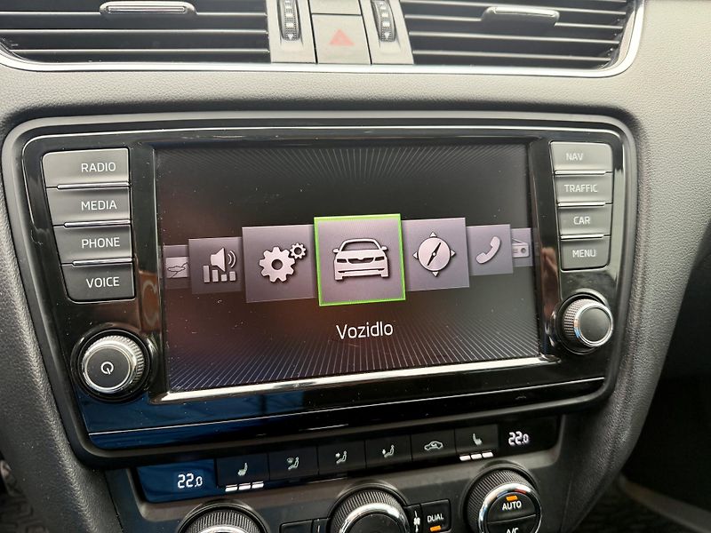 Škoda Octavia (2014) 2.0 TDI 110kW DSG ELEGANCE!!! - fotka 16 z 27