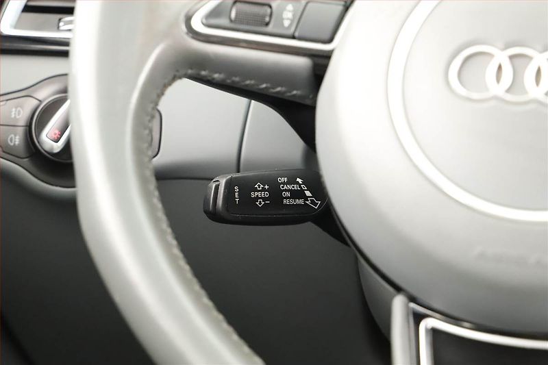 Audi A4 (2015) 2.0 TDI, Navi, Bi-Xenony - fotka 14 z 16