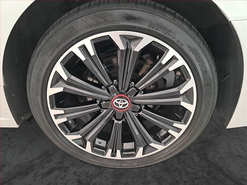 Toyota Corolla (2020) 1.8 Hybrid - fotka 15 z 17