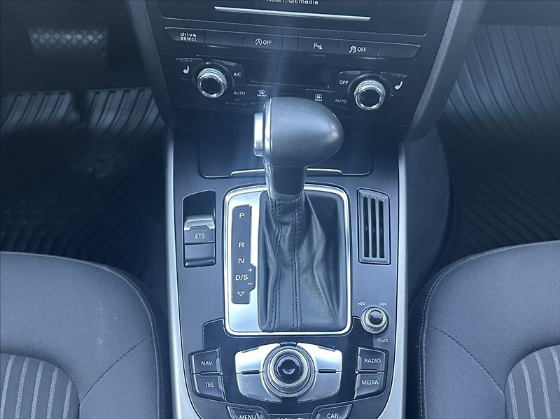Audi A4 3,0 TDI 204PS  Ambiente A/T - fotka 26 z 49