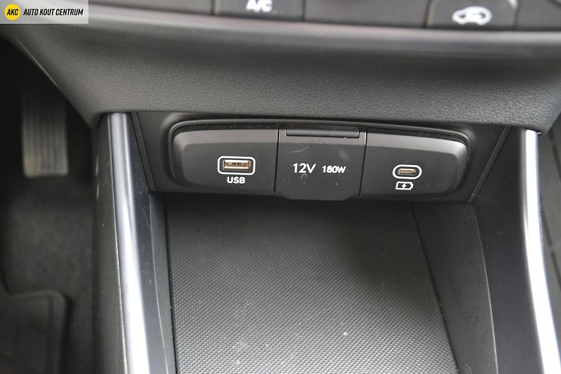 Hyundai i20 1.0 TGDI 7DCT WAVE, WINTER PAK - fotka 21 z 43