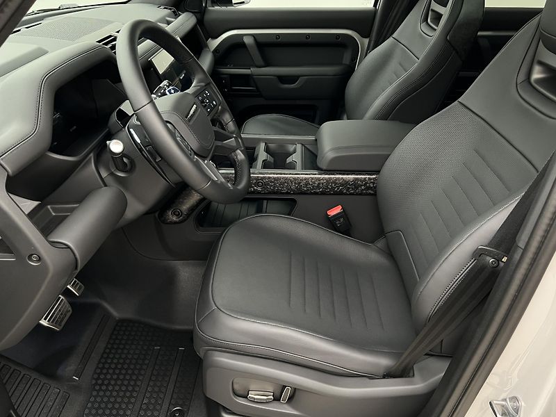 Land Rover Defender (2026) 110 P635 OCTA AWD AUT - fotka 13 z 69
