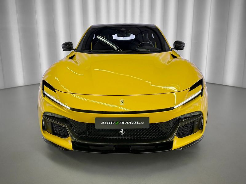 Ferrari Purosangue V12 CARBON, ALCANTARA, PANORAM - fotka 2 z 38
