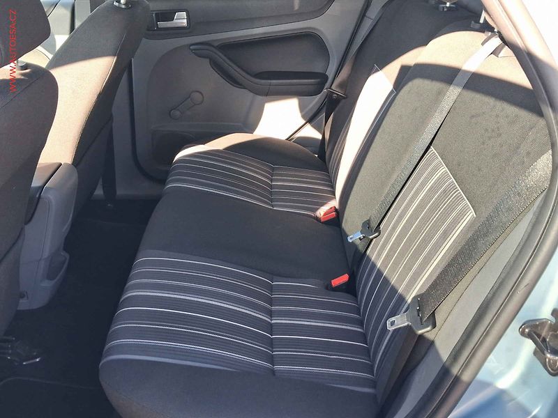 Ford Focus (2008) 1.6i, 1.maj,ČR, AC - fotka 10 z 19
