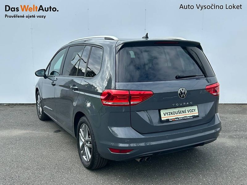 Volkswagen Touran (2022) 2.0 TDI DSG 7míst tažné - fotka 24 z 33