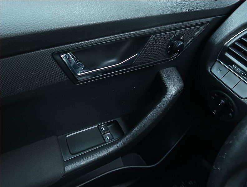 Škoda Fabia (2020) Drive 1.0 TSI, Tempomat - fotka 16 z 18