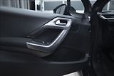 Peugeot 2008 1,2 i 1. AUT. AC VÝHŘEV 1. MAJ - náhled 18
