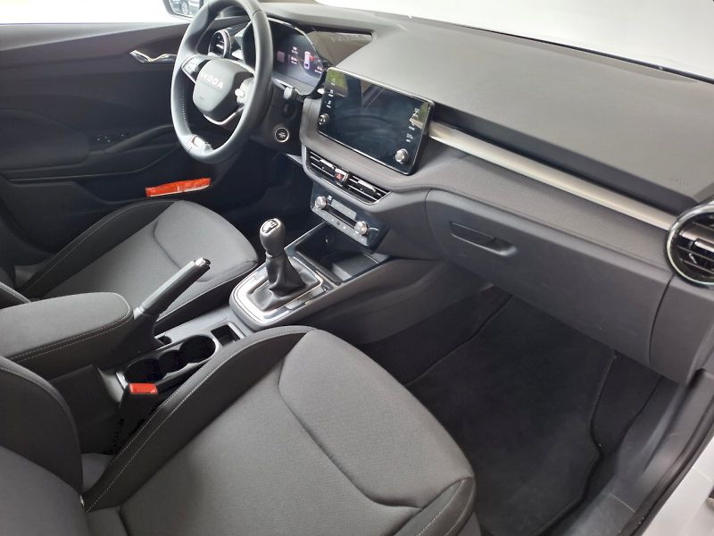Škoda Fabia (2025) SELECTION TS 70/1.0 M5F - fotka 23 z 29