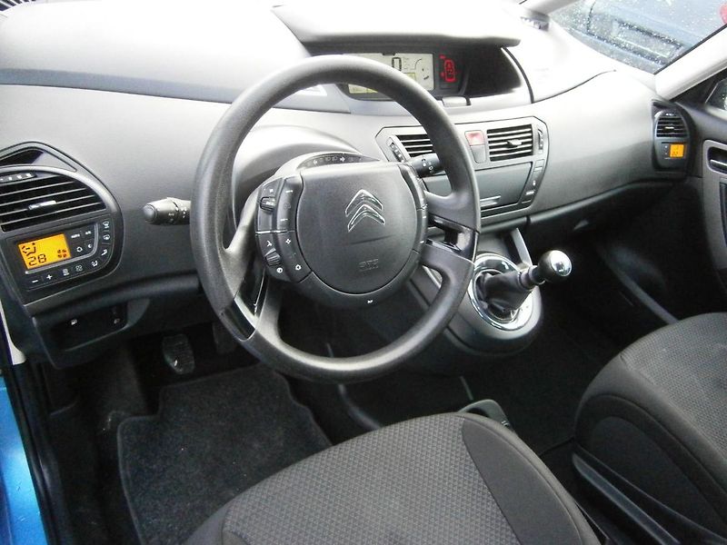Citroën C4 Picasso 1.6 HDI - fotka 11 z 19