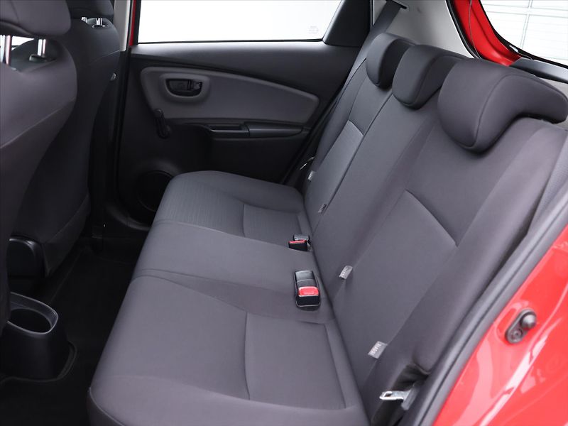 Toyota Yaris 1,0 VVT-i 51kW Entry Serv. kni - fotka 12 z 22