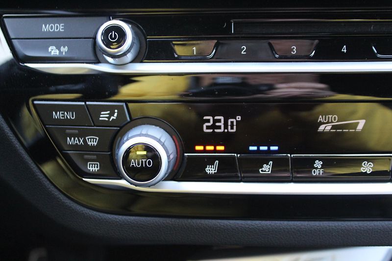 BMW X3 xDrive30d Mpaket CZ DPH - fotka 18 z 25