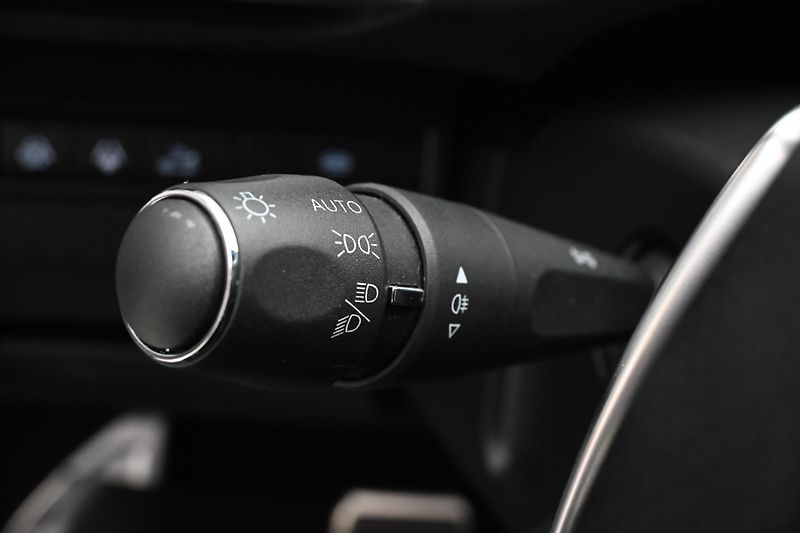 Peugeot 5008 1,6 133kW  GT-Line AT 8 Záruka - fotka 24 z 29