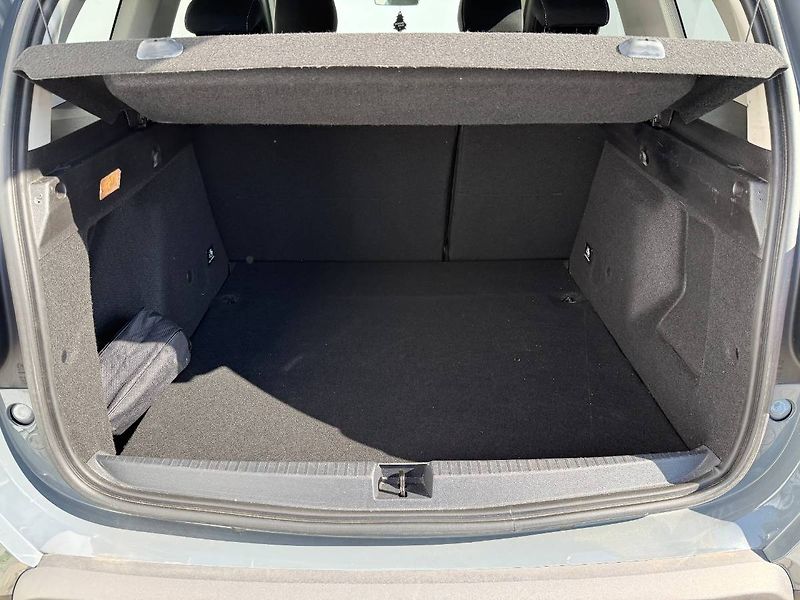 Dacia Duster (2023) 1.0 TCe 67 kW Journey LPG - fotka 23 z 25