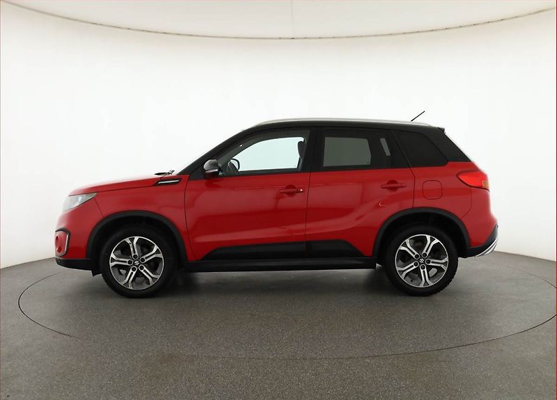 Suzuki Vitara (2015) 1.6 DDiS, Kůže, Tempomat - fotka 3 z 18