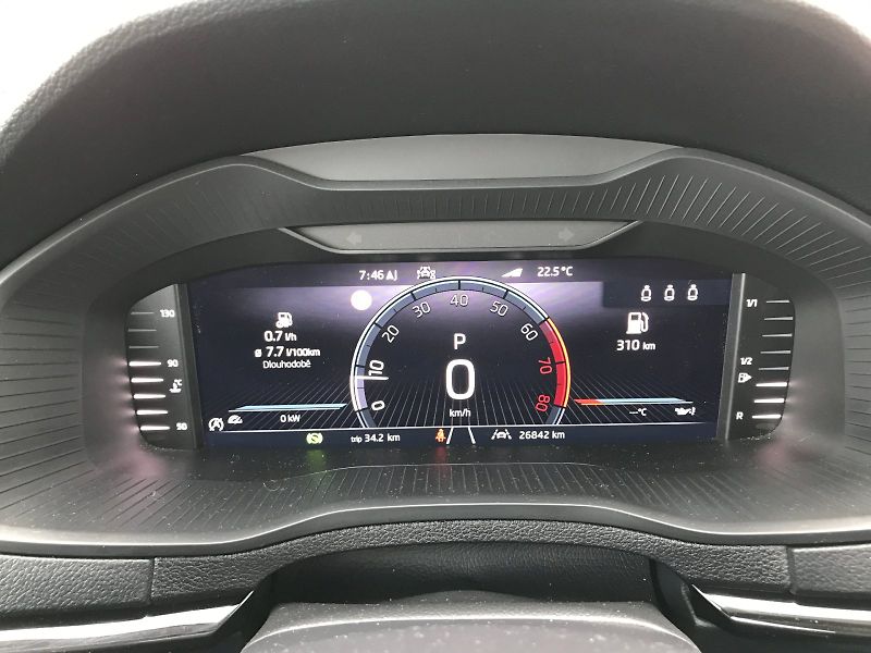 Škoda Karoq (2025) SEL TS 110/1.5 A7F - fotka 18 z 26