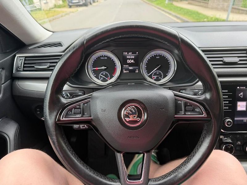 Škoda Superb (2020) 2.0 /110kW - fotka 17 z 19