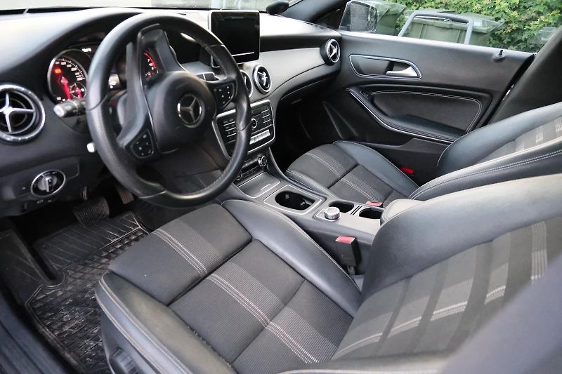 Mercedes-Benz CLA 200 1.6i AUTOMAT, FACELIFT - fotka 5 z 9