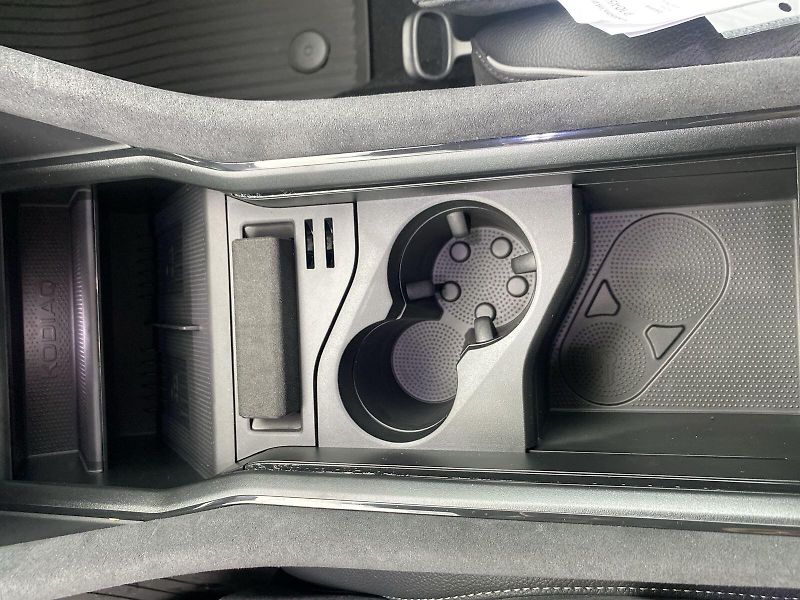 Škoda Kodiaq (2026) 2,0 TDI 142 kW 4x4 DSG Sportli - fotka 27 z 31
